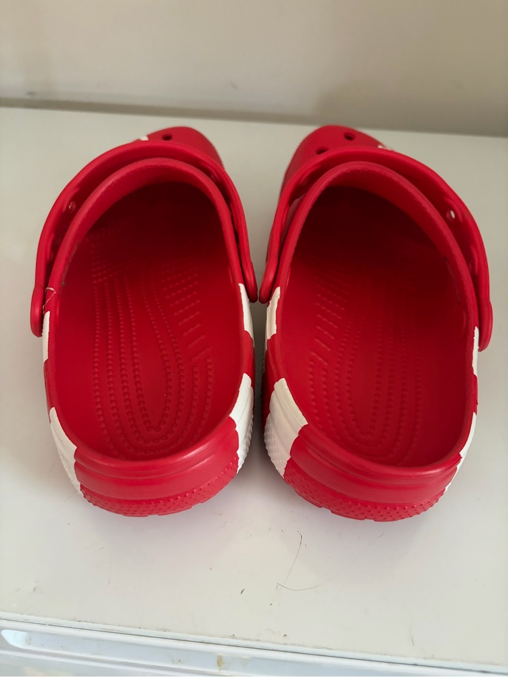 Men/Women Coca Cola Red Crocs M9/W11 - Picture 3 of 9